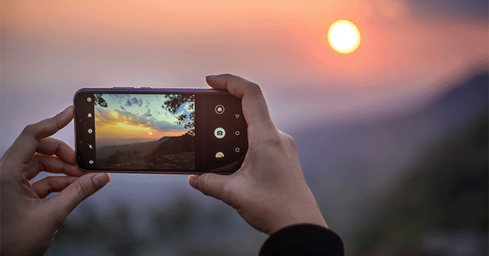 Mastering low light photography tips on a smartphone
